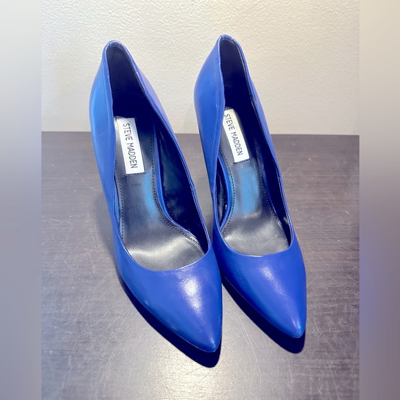 Steve Madden Shoes - Steve Madden blue leather stiletto pumps size 8